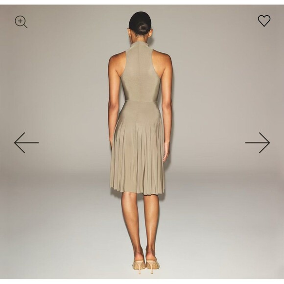 SKIMS Milky Sheer High Neck Dress truffle - Picture 4 of 6